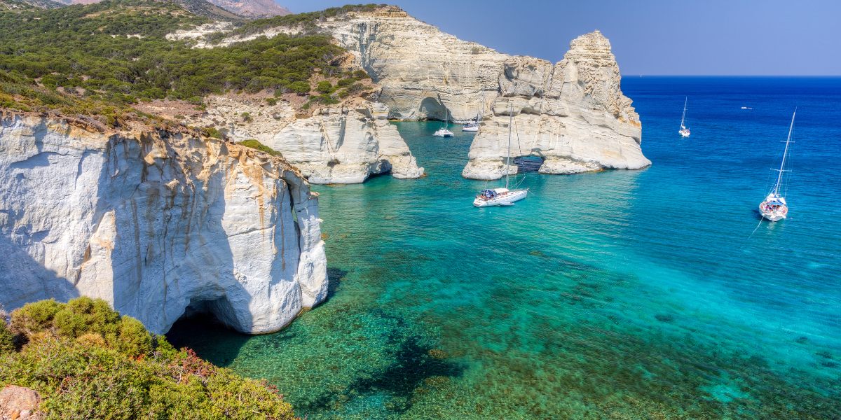 Islands near Milos: where to go island hopping
